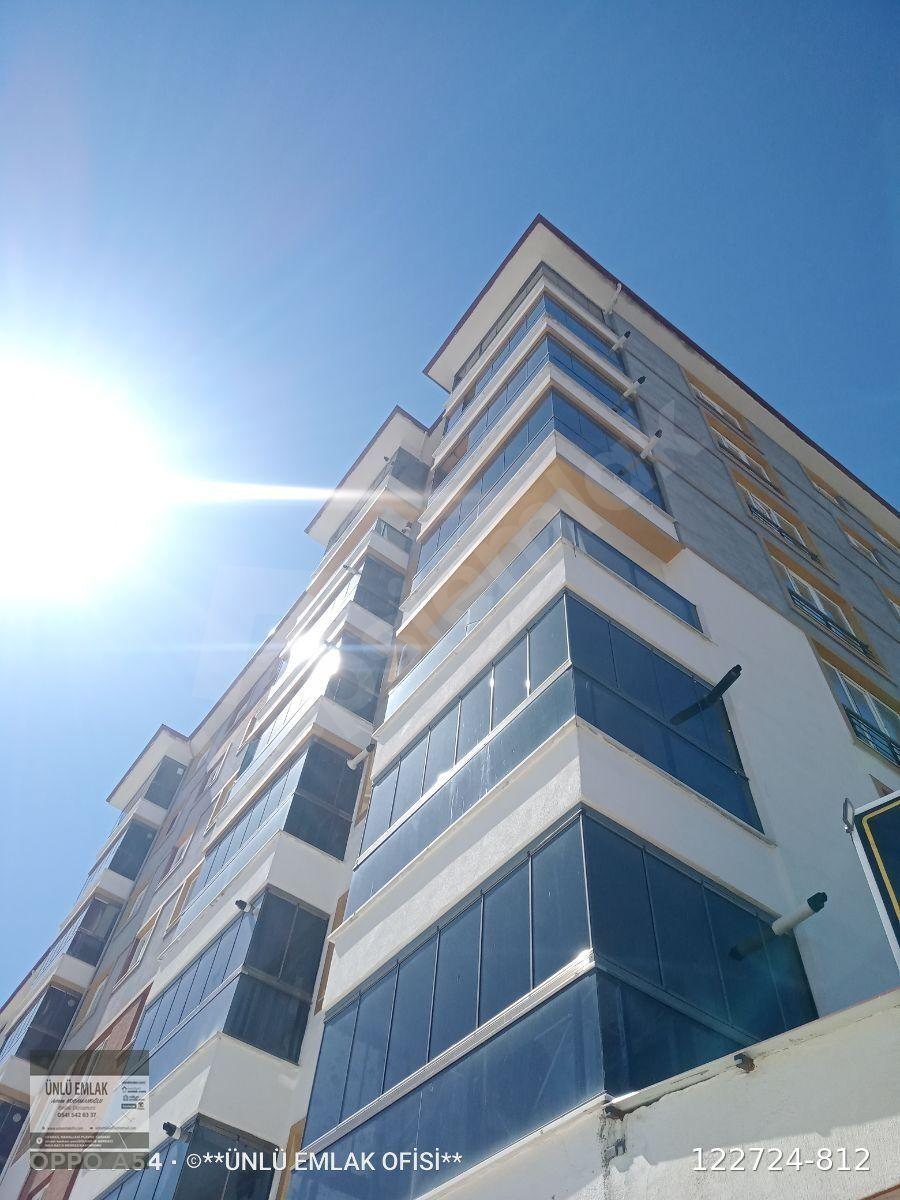 ÜNLÜ EMLAKTAN BAHÇEŞEHİR KOLEJİ YANINDA EŞYALI KİRALIK 2+1 DAİRE