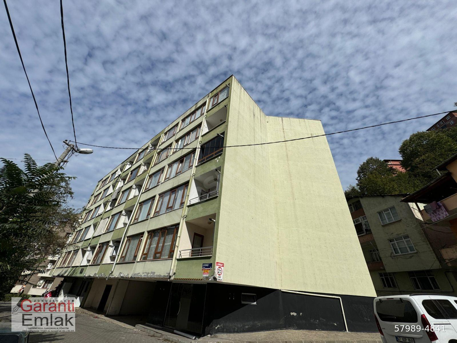 ZONGULDAK GARANTİ EMLAK'TAN ZBEÜ FARABİ KAMPÜSÜNE YAKIN BALKONLU 1+1 KİRALIK DAİRE