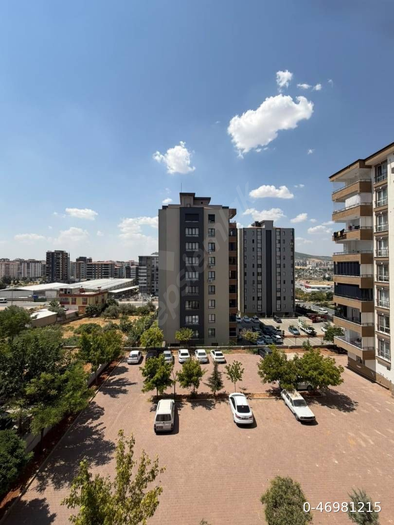 SAHİBİNDEN Alpaslan Mahallesi'nde Merkezi Konumda 3+1 | 165 m² | 2. Kat | Kombili | Ferah Daire