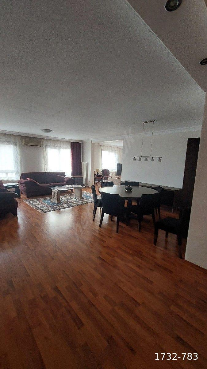 ÇANKAYA PARK EVLERİNDE KİRALIK MOBİLYALI 3+1 DAİRE