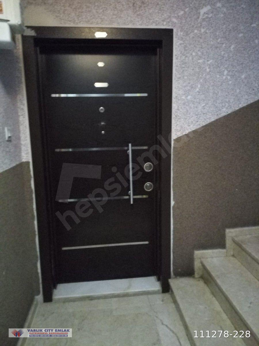 Yenimahalle Varlıkta 2+1 Satılık Ortakat daire