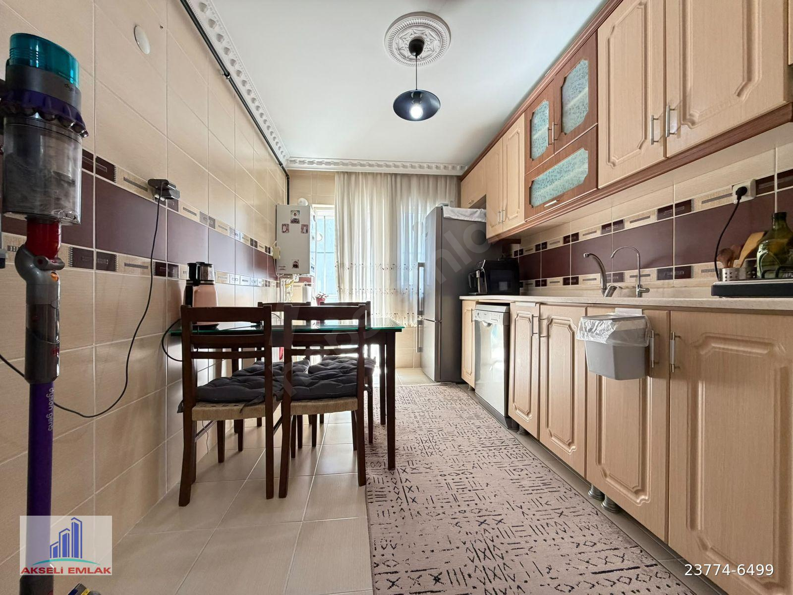 MERKEZ MAHALLESİNDE KİLERLİ ARA KAT FULL YAPILI 3+1 ŞIK DAİRE