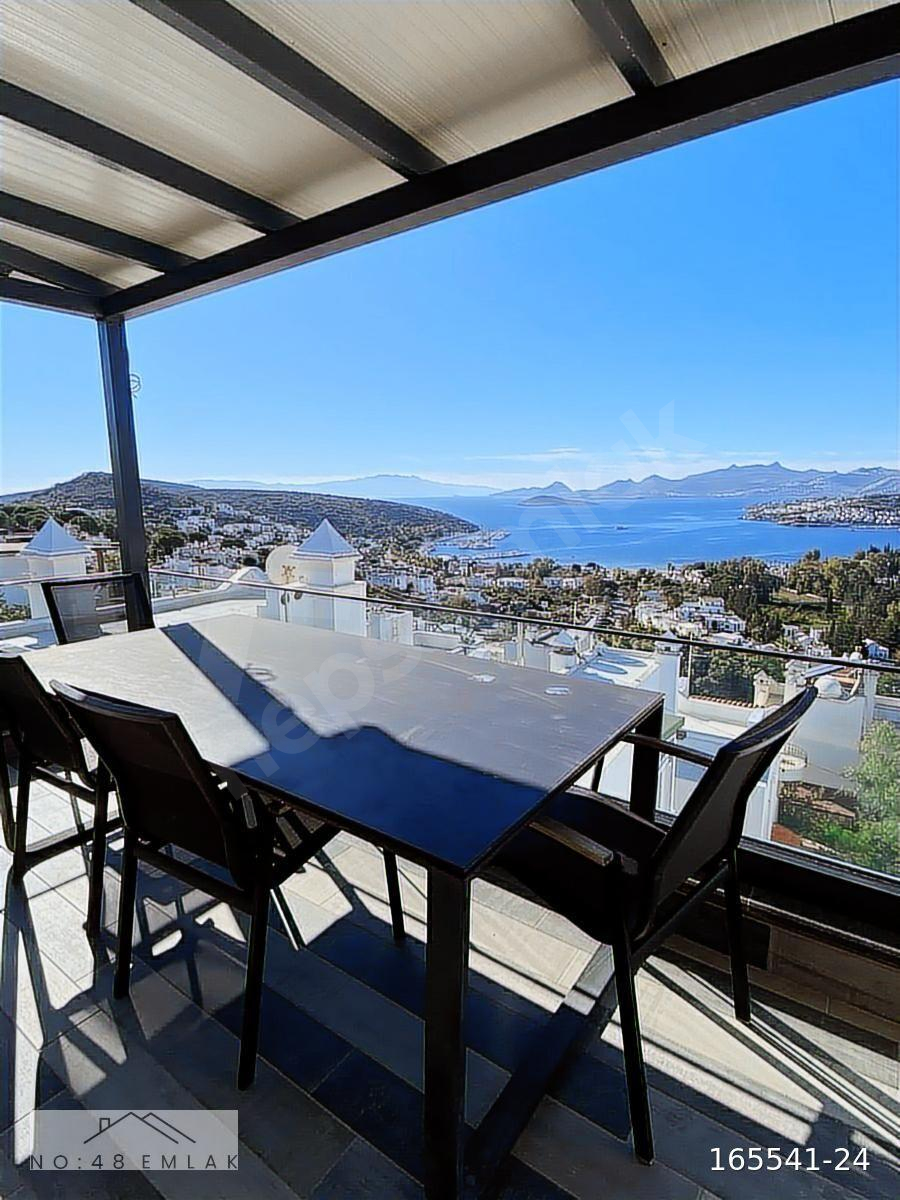 Bitez Panoromik Deniz Manzaralı Bahçeli 2+1 Daire