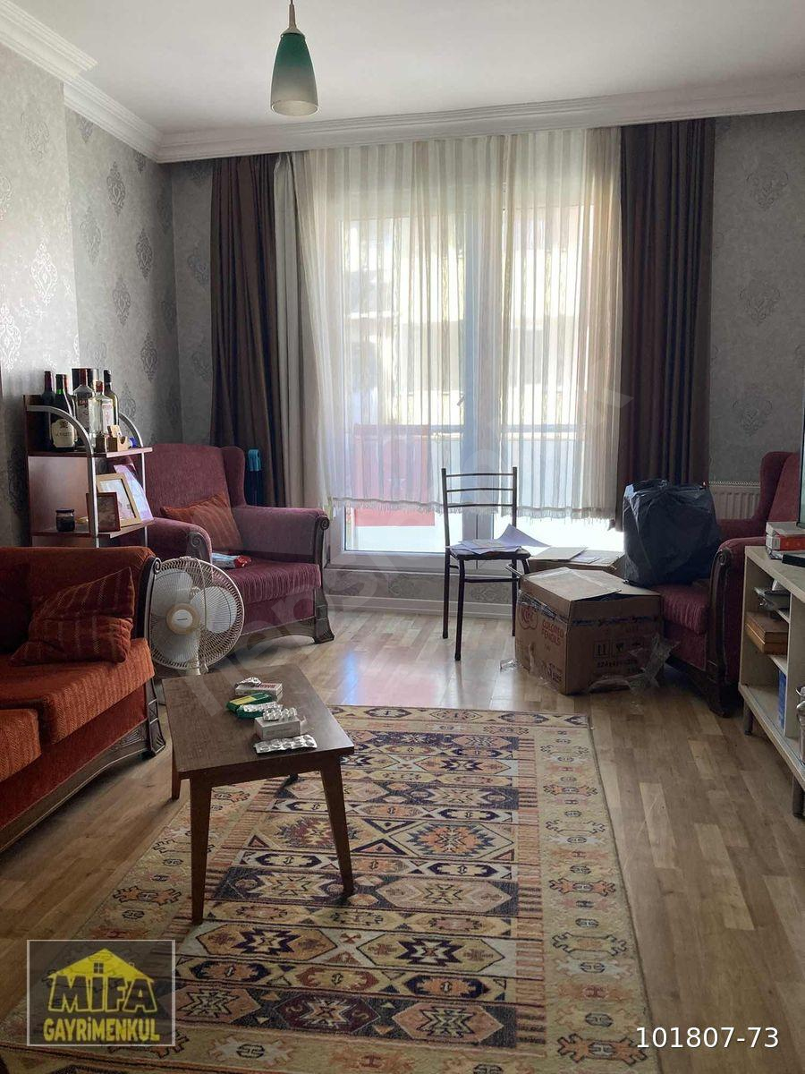 Ataşehir örnek mahallesinde şimşeklere yakın ara kat daire