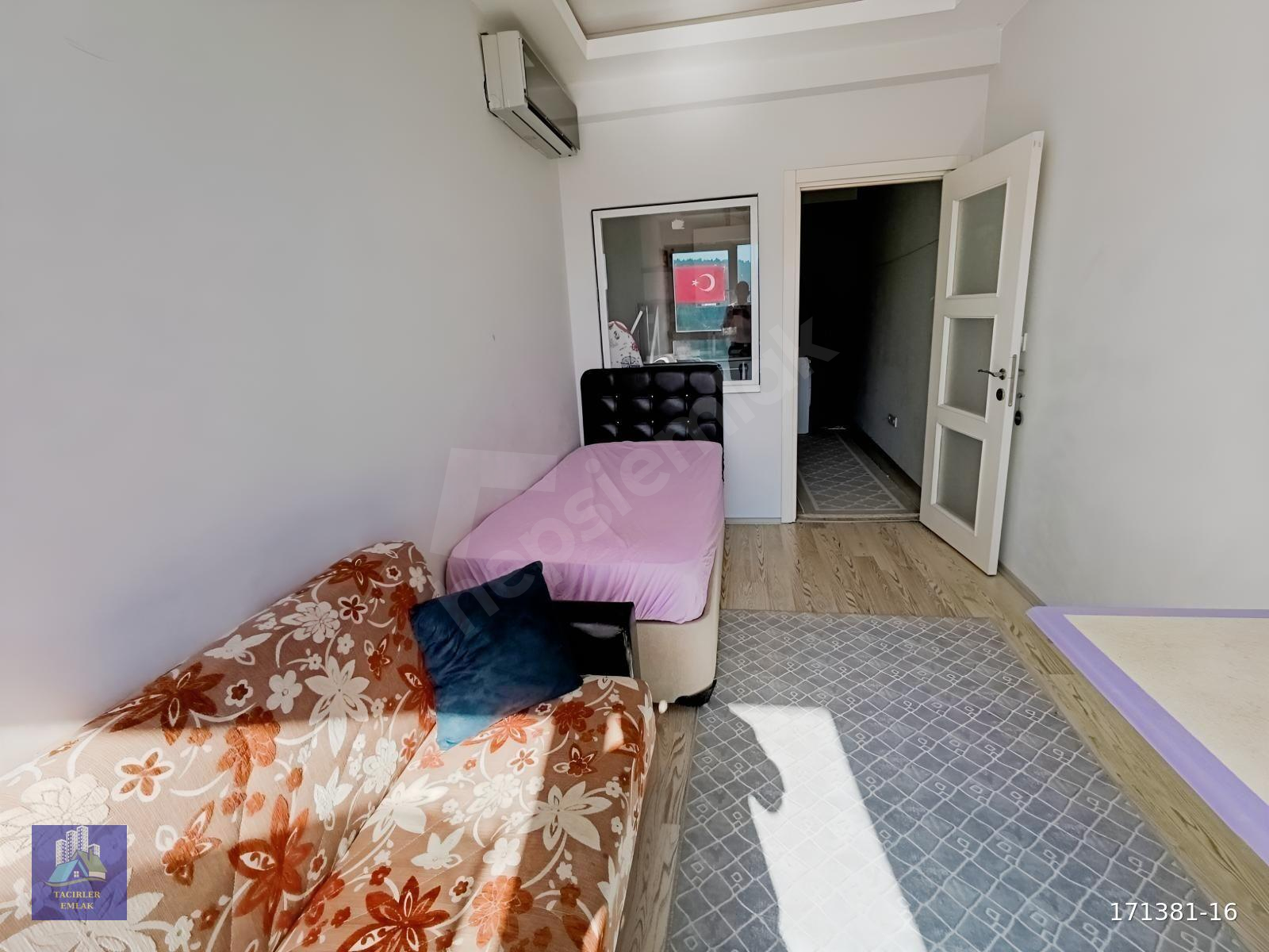 TACİRLER DEN ÇARŞI MERKEZ DE 1+0 EŞYALI DAİRE