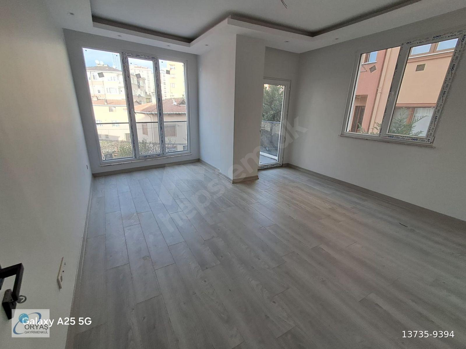 ORYAŞTAN ATAŞEHİR K.BAKKALKÖYDE,SIFIR,EBEVEYN BALKONLU 2+1 DAİRE