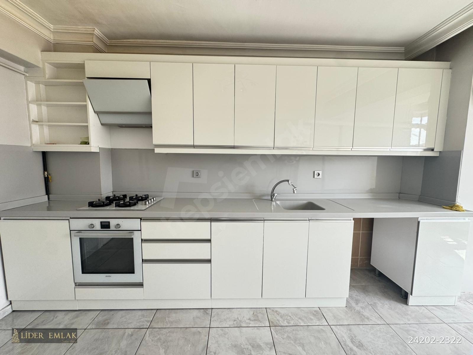LİDER EMLAKTAN GÜLPINAR CAMİ YANINDA SATILIK DAİRE