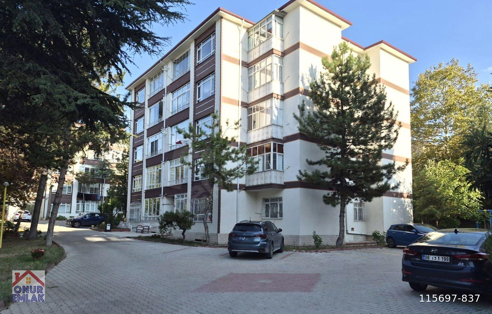 BALGAT OĞUZLAR MAH. BELKIS SİTESİNDE GENİŞ 2+1 KİRALIK DAİRE