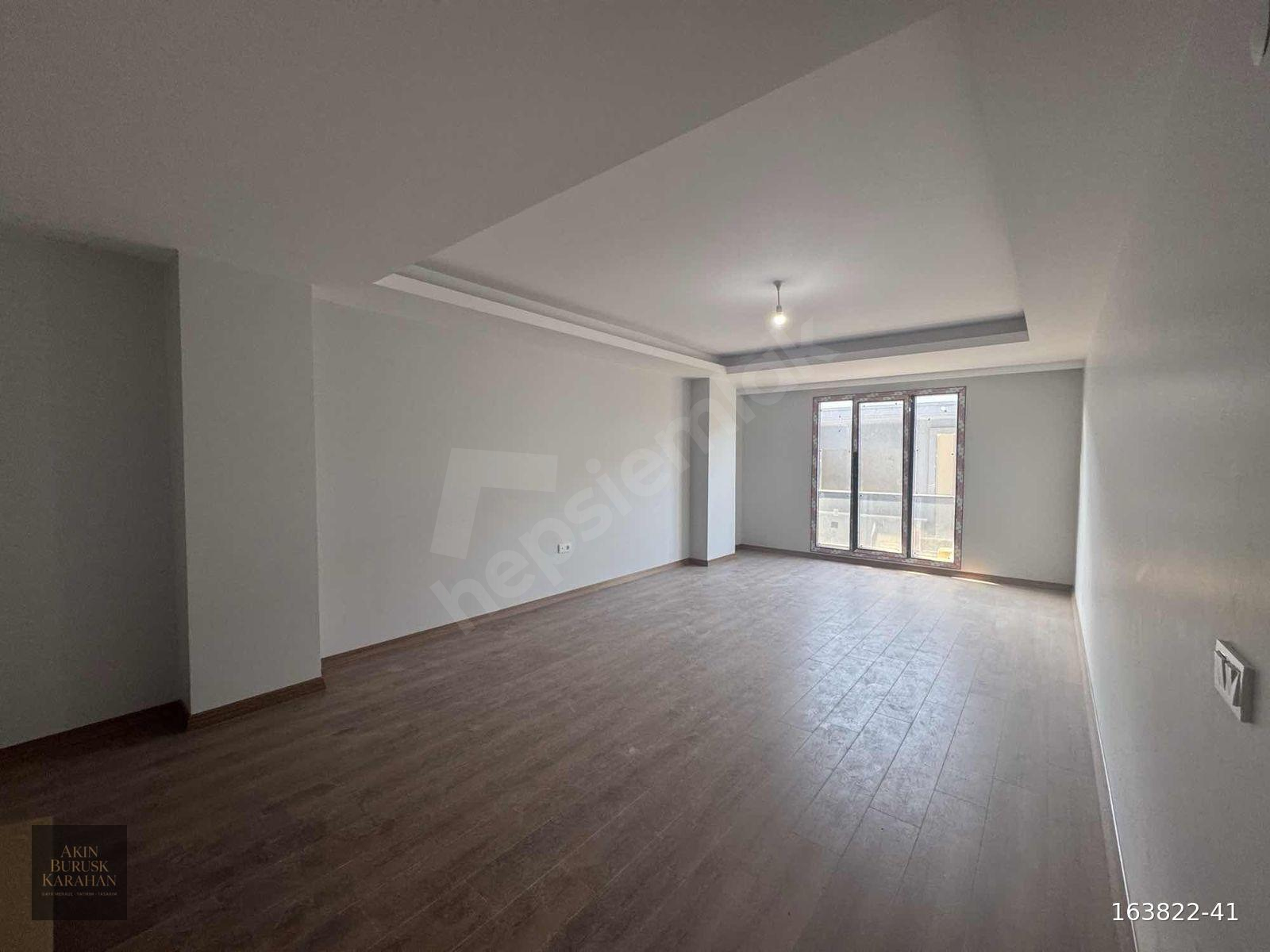 AVCILAR MERKEZDE VİTRİN PARKTA SIFIR 110 M² LÜKS 2+1