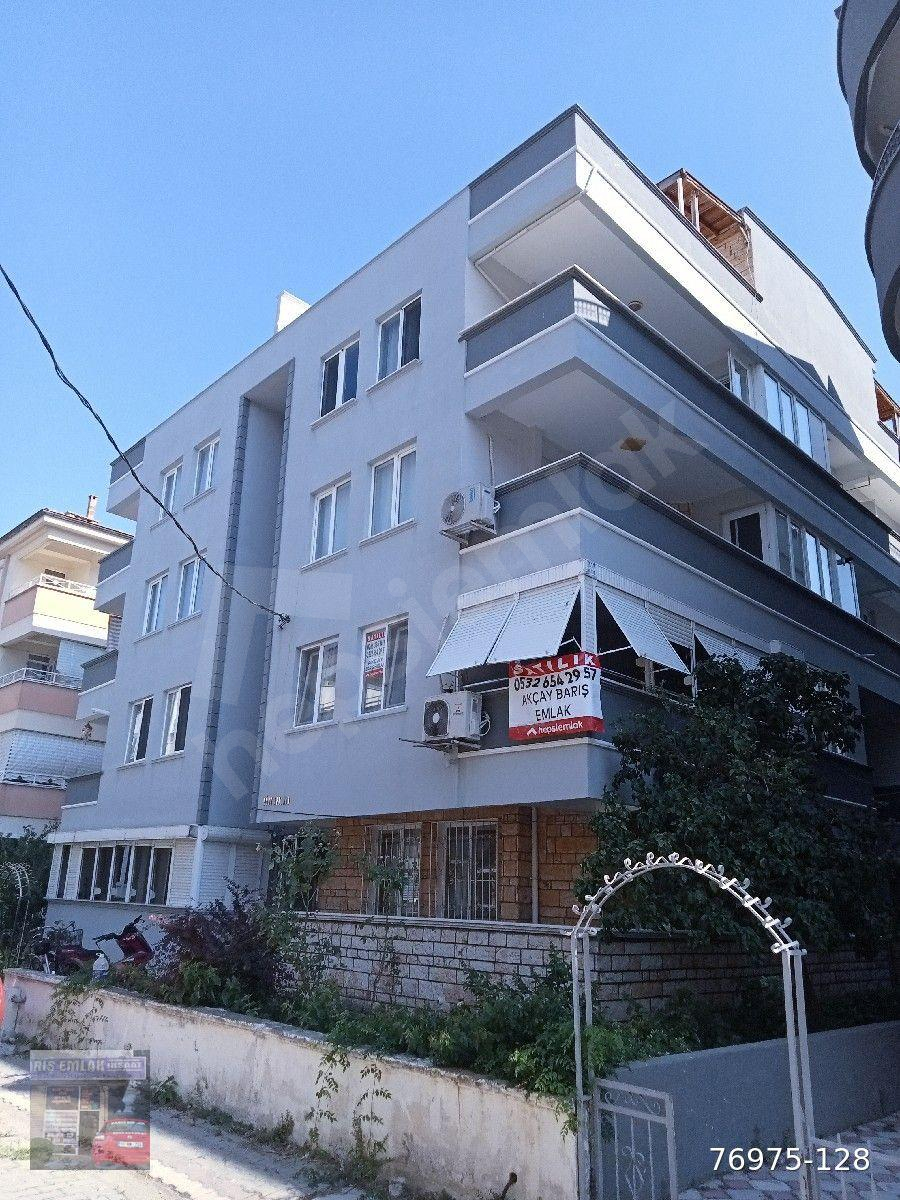BARIŞTAN AKÇAYIN MERKEZİNDE ARA KAT 3+1 ÖN CEPHE DOĞAL GAZLI DAİRE