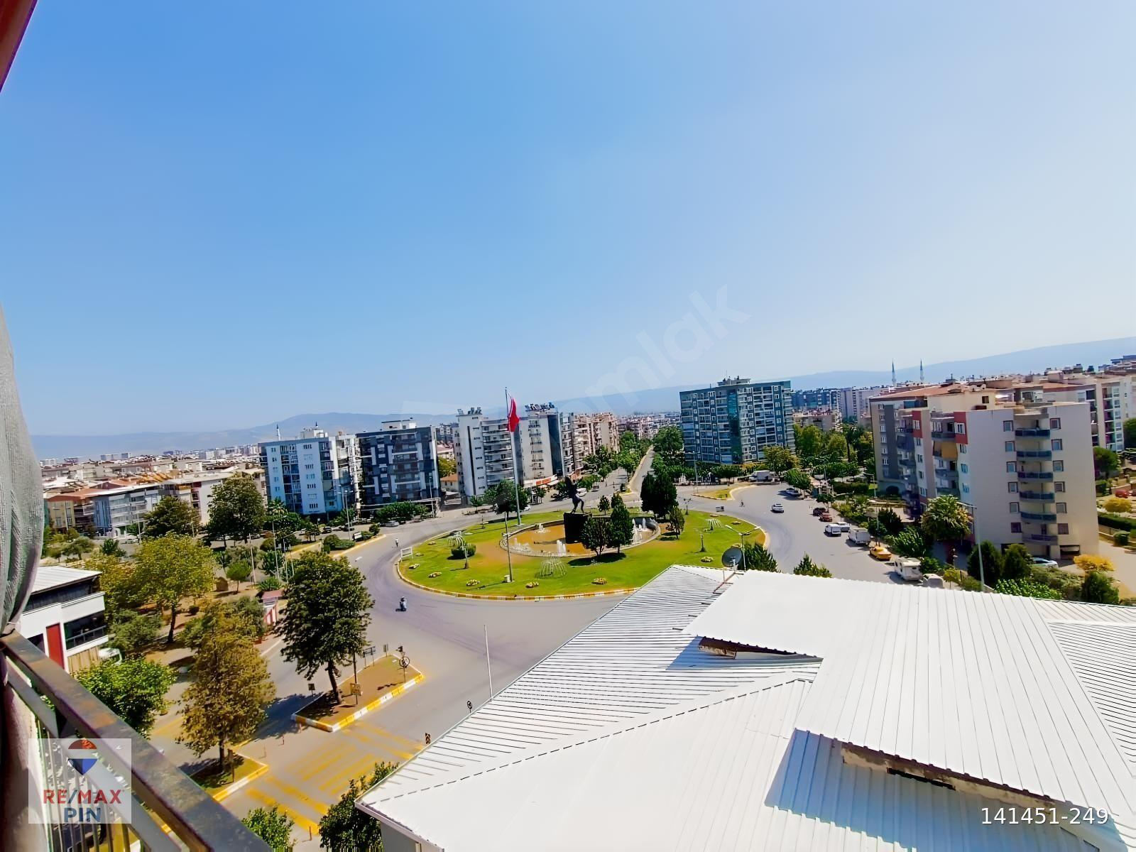Efeler'in Gözde Noktası, Malazgirt Meydanı'nda Satılık 3+1 Daire