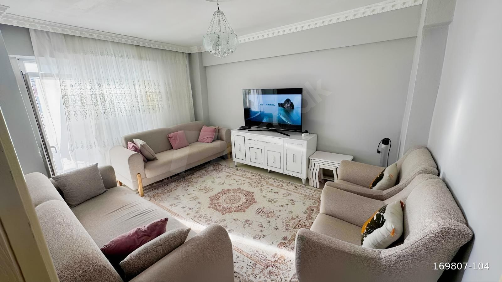 NAMIK KEMAL CADDESİ'NDE 3+1 SATILIK DAİRE