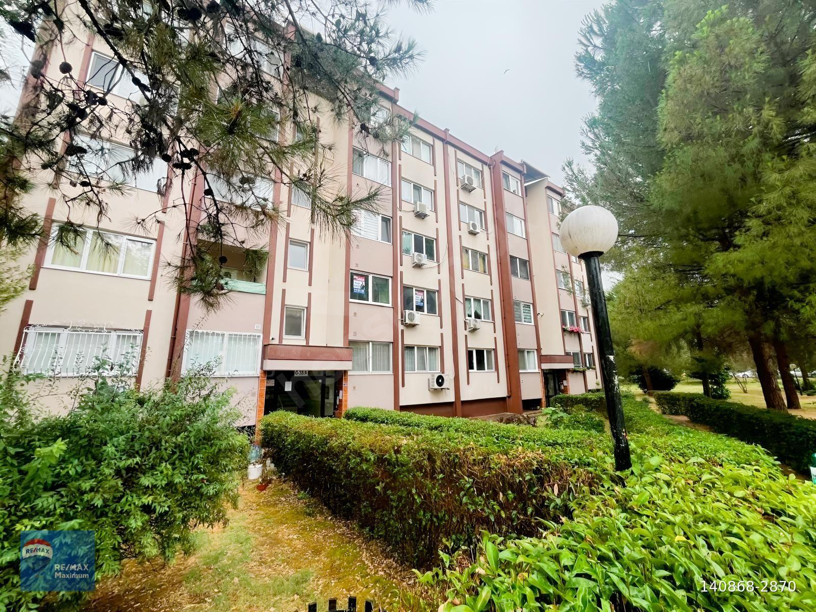 İZMİT YAHYA KAPTAN 4. BÖLGE 2+1 SATILIK ARAKAT DAİRE