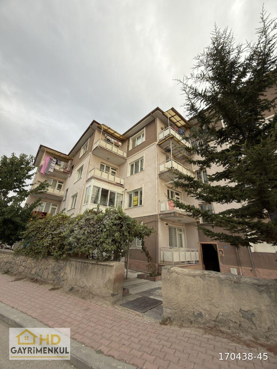 GÜLBAHÇE MAHALLESİ’NDE KİRALIK 2+1 DAİRE
