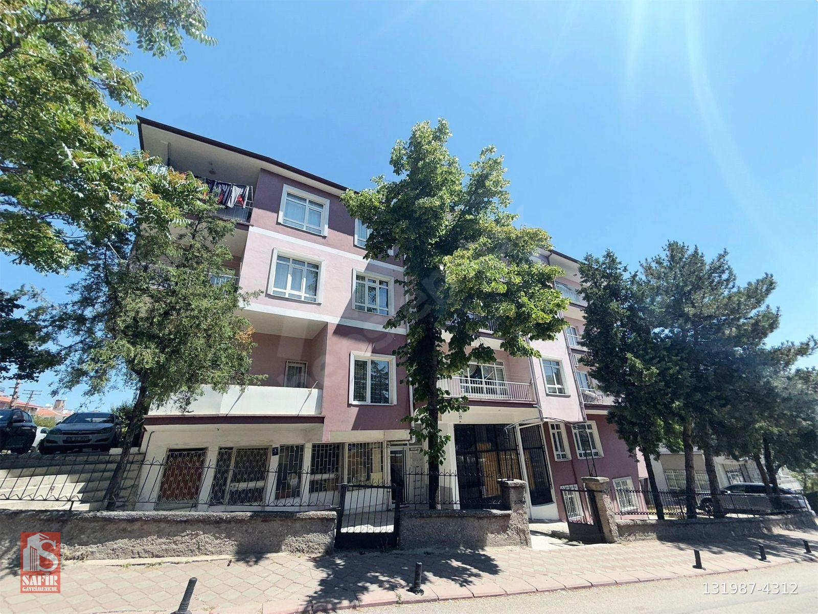 GAZİNO GÖBEKTE BALKONLU FUZULEV,EMİNEVİME UYGUN FIRSAT 3+1 DAİRE