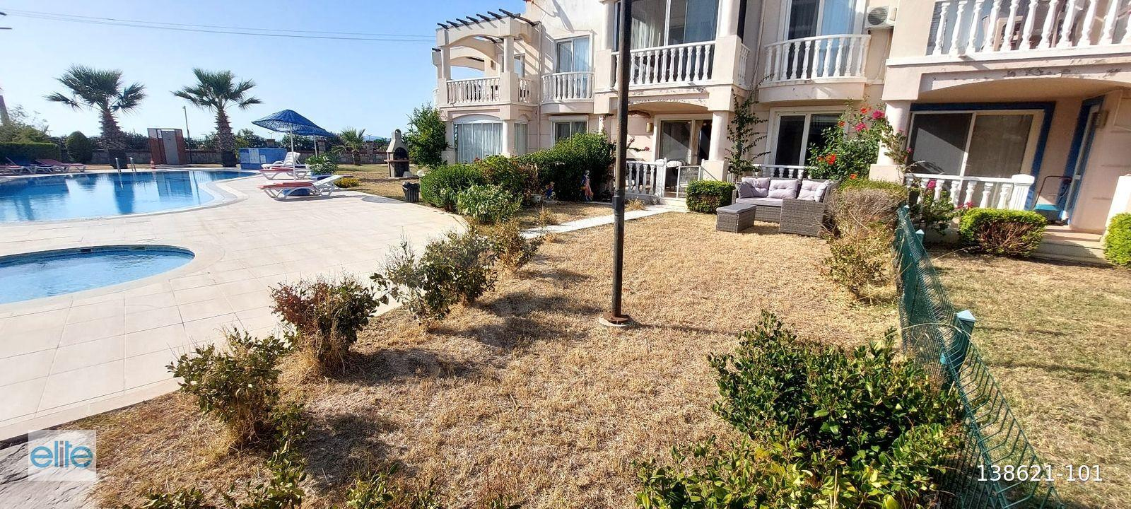 Muğla Bodrum Milas Boğaziçi Adabükü'nde Havuz Önü Bahçe katı