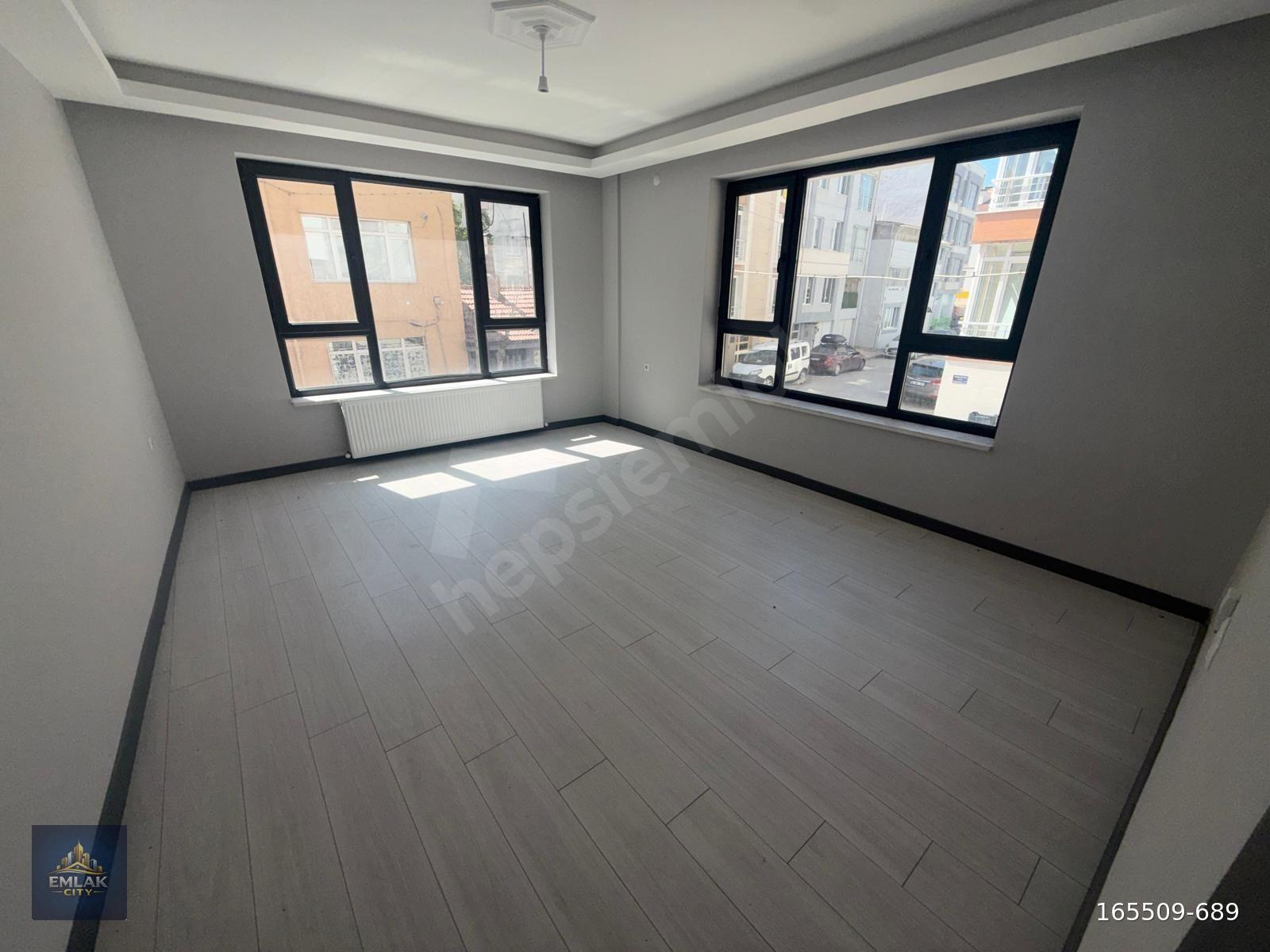 EMLAKCİTY'DEN KUMLUBEL MAH. SATILIK LÜKS 2+1 DAİRE BU-14