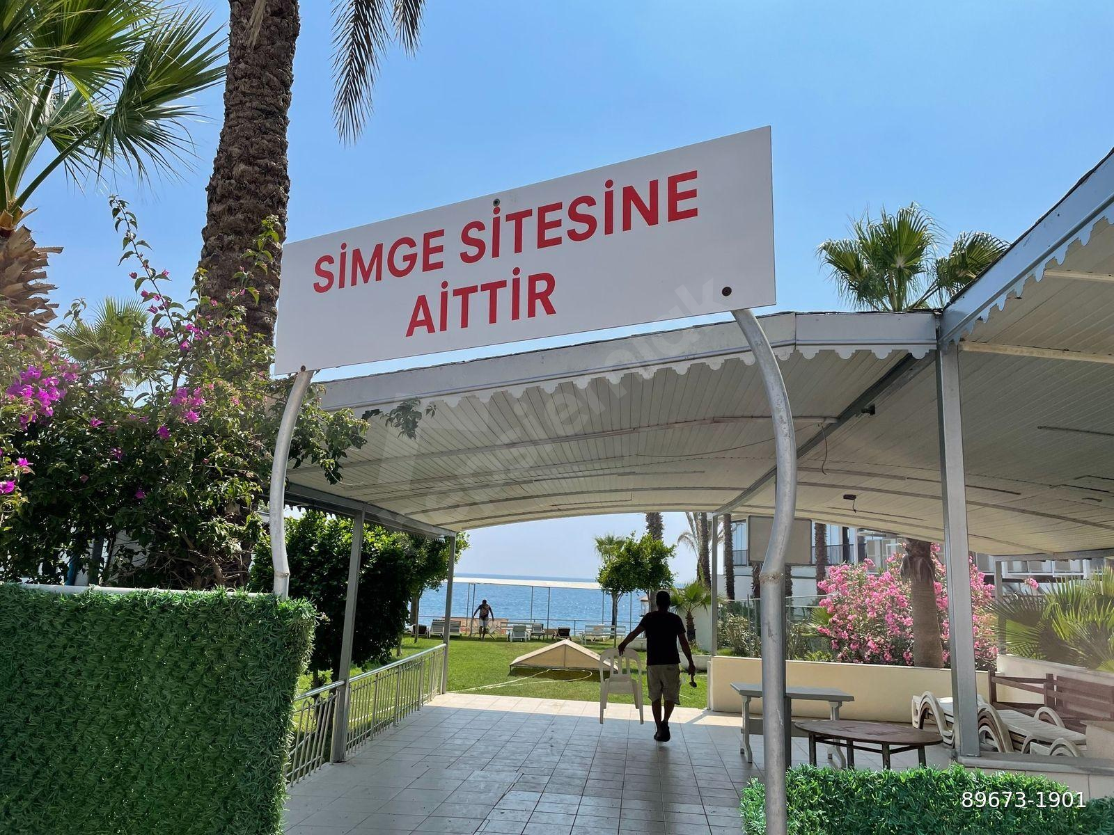 GÖKDENİZ'DEN KONAKLI'DA YÜZME HAVUZLU DENİZ KENARINDA DAİRE