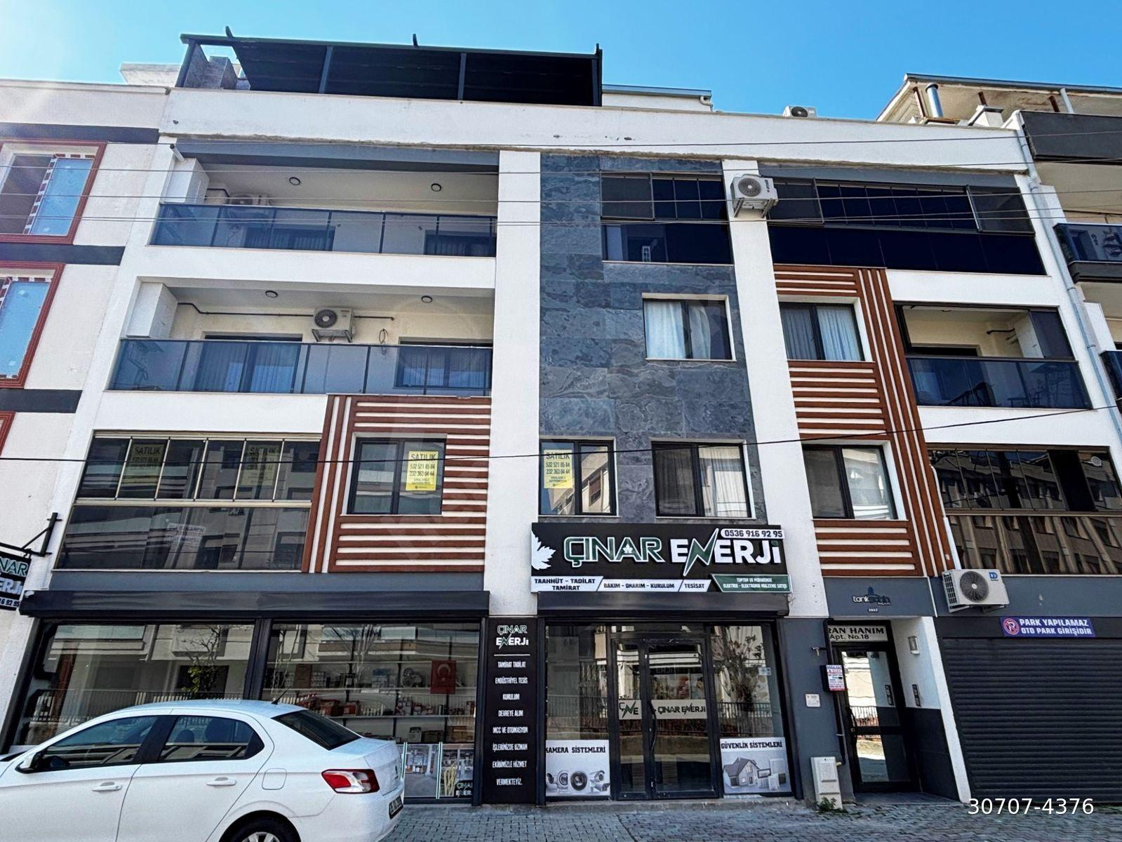 KAHANDAN BAYRAKLI EMEK MAHALLESİNDE SATILIK 2+1 DAİRE