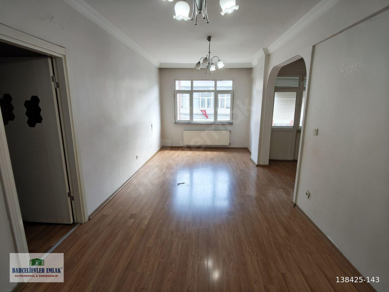 BAHÇELİEVLER ÇAMLIK CADDESİ ASANSÖRLÜ ARAKAT KİRALIK TEMİZ DAİRE