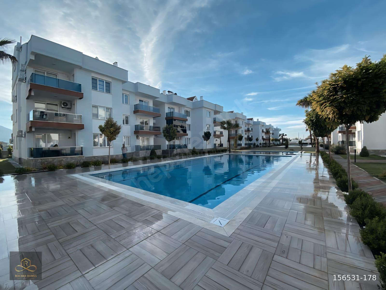 DALAMAN HAVUZLU SİTEDE FULL EŞYALI 2+1 KİRALIK DAİRE