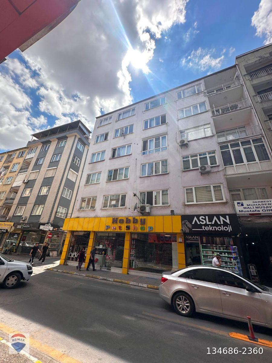 REMAX MID ÇARŞI IÇI ATALAR CADDESI'NDE KIRALIK 3+1 DAIRE