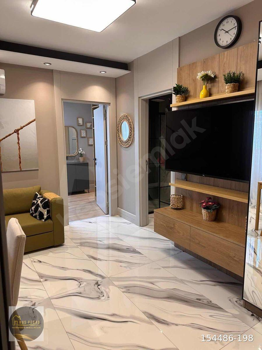 HURMA AKDENİZ Sitesinde Satılık 1+1 Daire Havuz Yüksek giriş