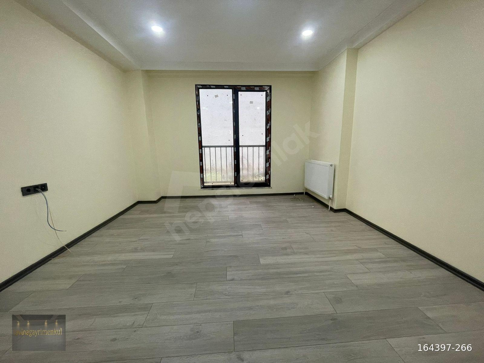 CAMİ MAH. KENDİNE ÖZEL BAHÇE KULLANIMLI 2+1 YÜKSEK GİRİŞ DAİRE