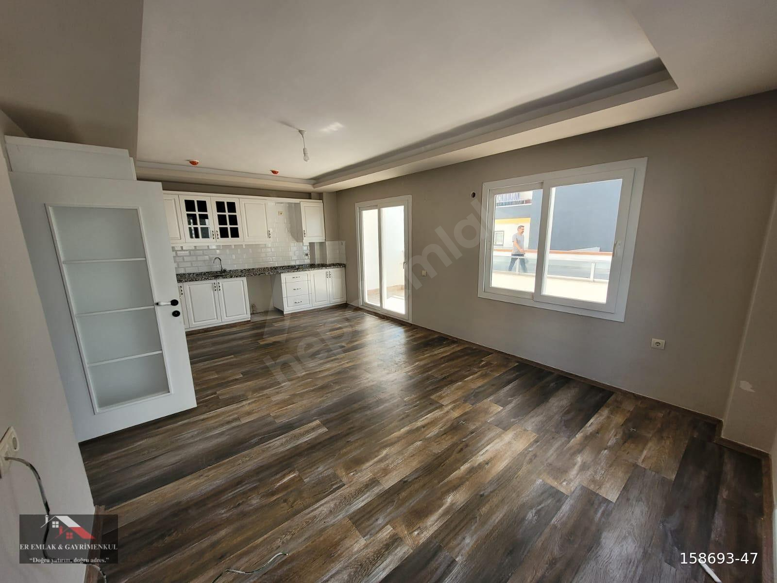 MERSİN ERDEMLİ MERKEZ MAHALLESİNDE 4+1 GENİŞ SATILIK DAİRE