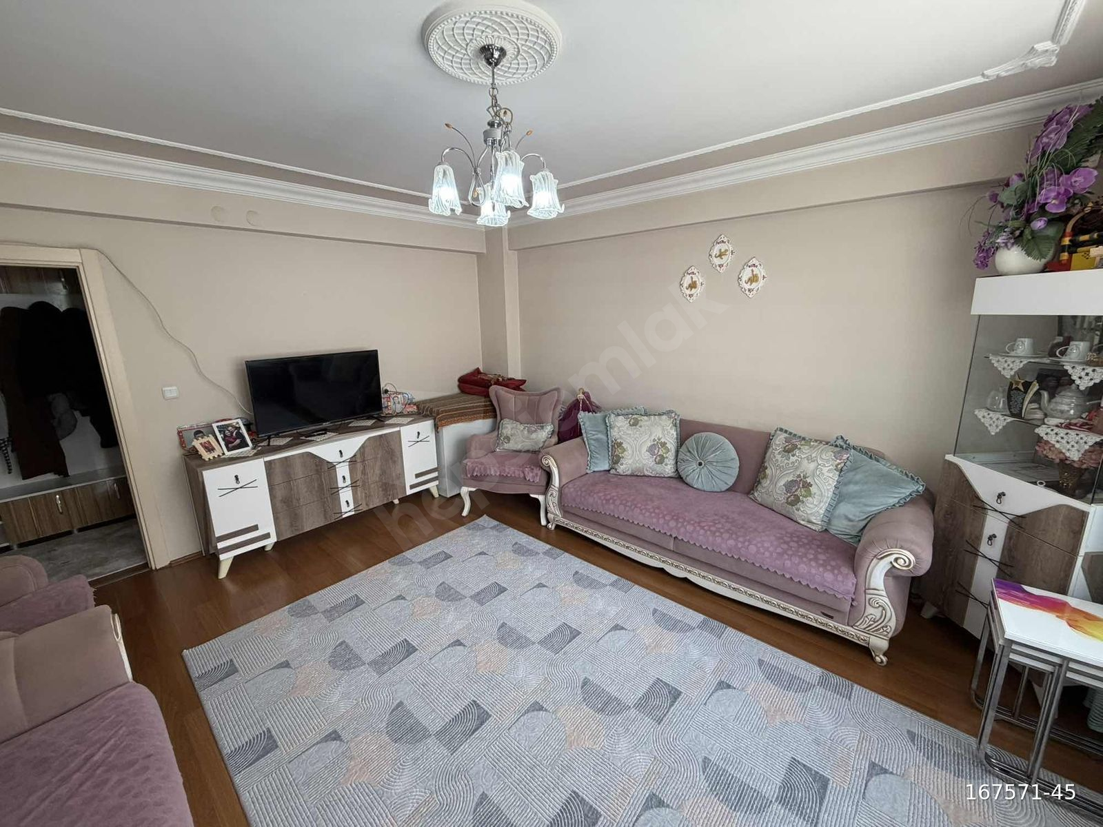 HACIOĞLU GM KAPALI PAZAR YAKINI SATILIK ARAKAT 2+1 DAİRE