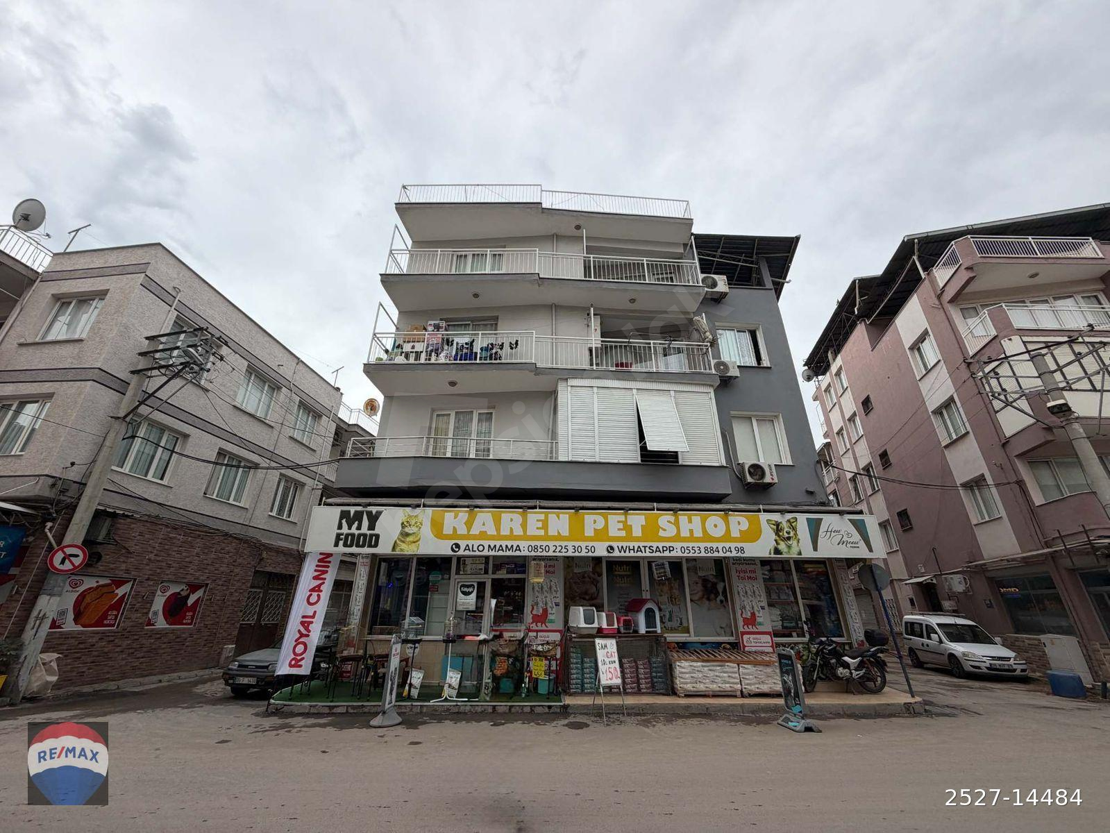 BORNOVA ÇAMDIBI BURAK REIS CADDESI ÜZERINDE TERASLI 2+1 EŞYALI DAIRE