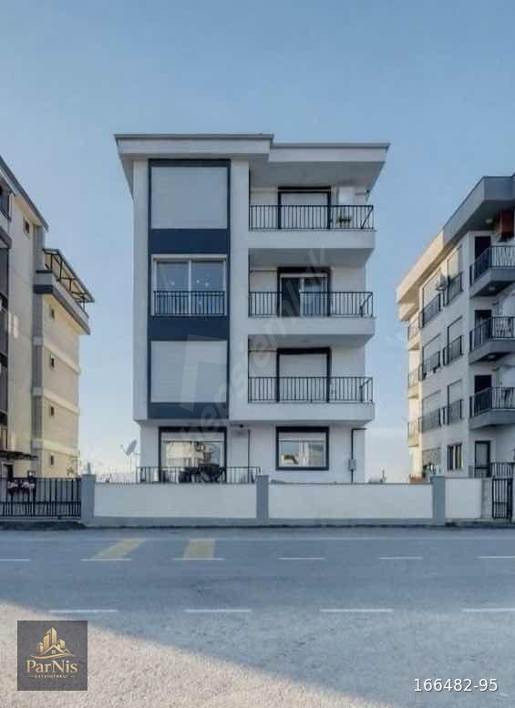 GÖZSÜZLER CADDESİN'DE BAHÇE KULLANIMLI SATILIK 2+1 DAİRE