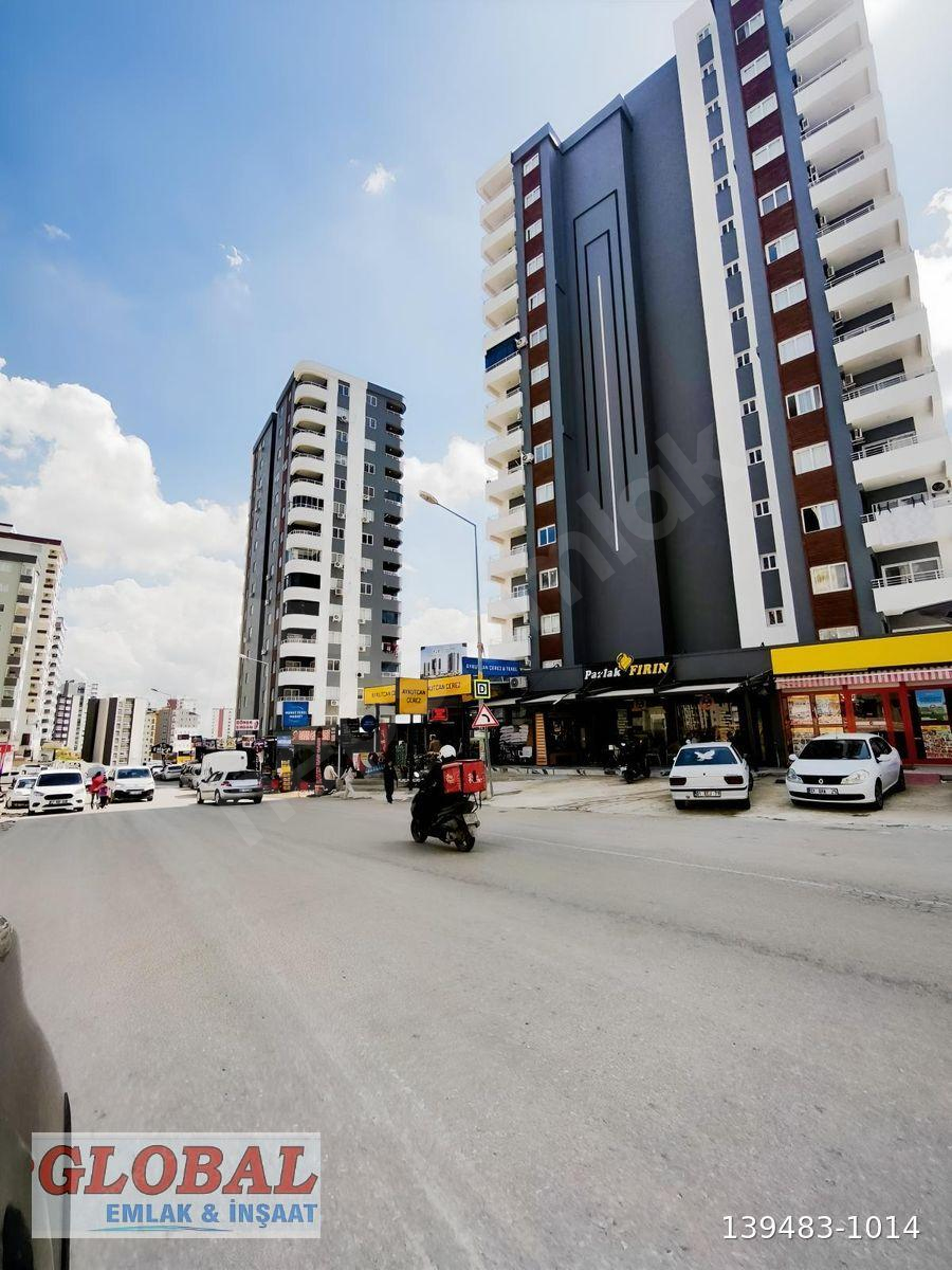 Sarıçam'da Satılık 2+1 Daire: Cadde Üzeri, Migros Üstü, İskanlı