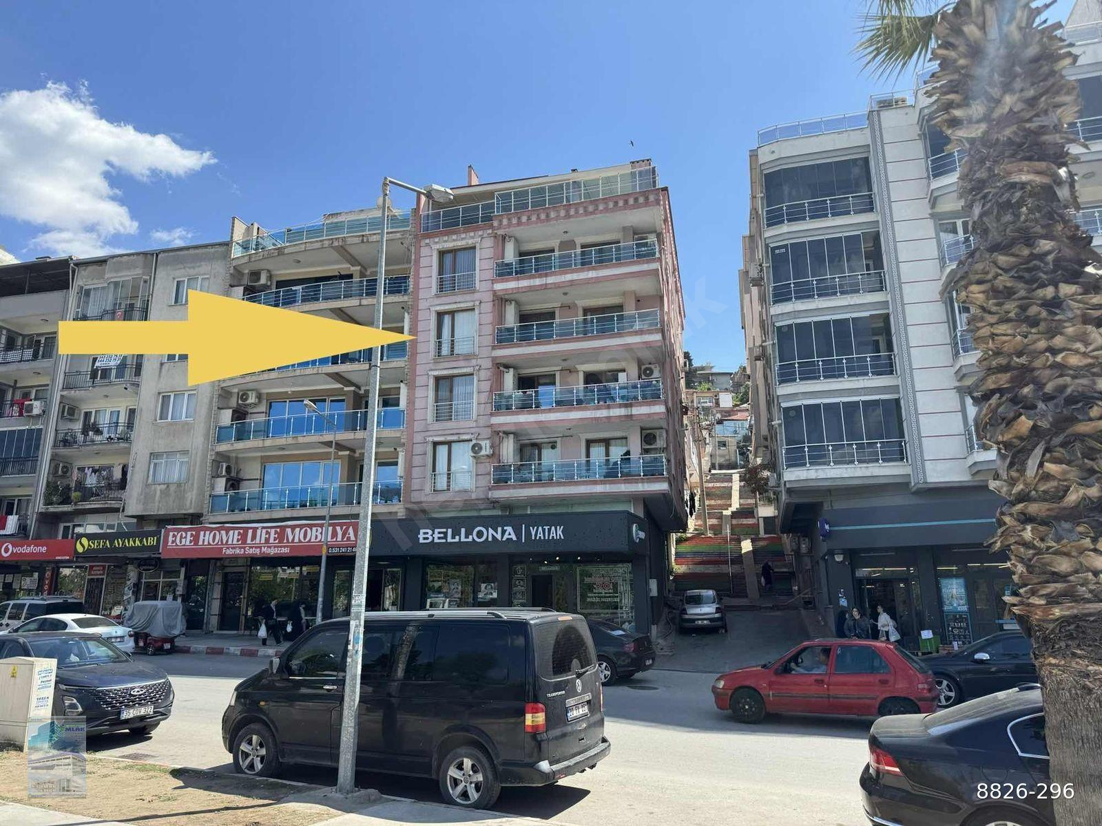 Kemalpaşa İzmir Caddesi Cepheli Arakat Asansörlü Satılık Daire