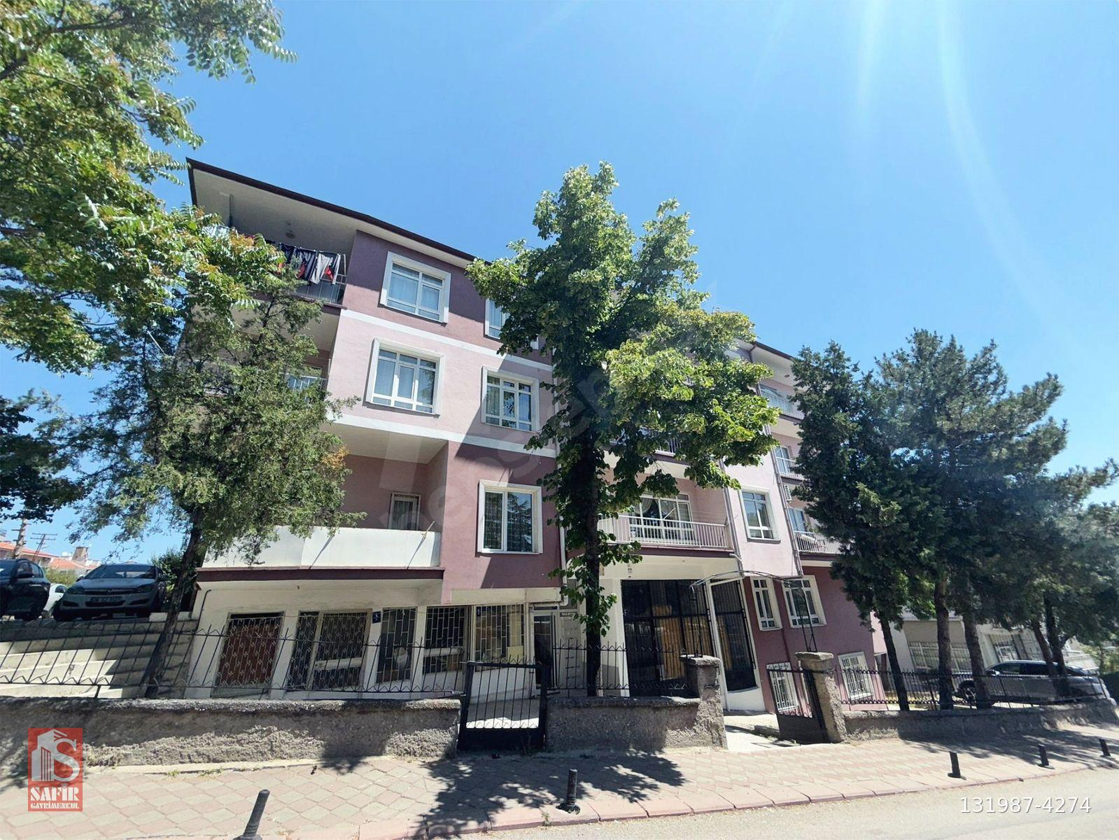 GAZİNO GÖBEKTE BALKONLU FUZULEV,EMİNEVİME UYGUN FIRSAT 3+1 DAİRE