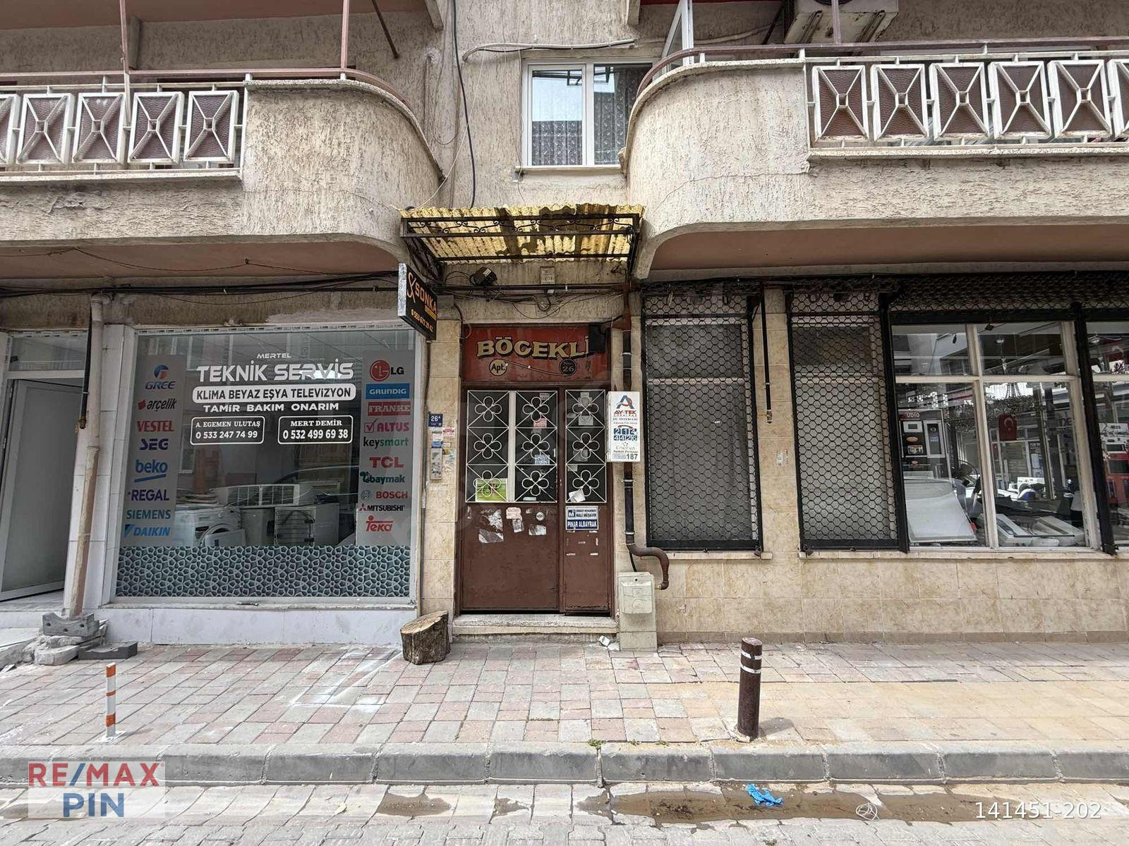 RE/MAX PİNDEN ADNAN MENDERES BULVARINA YAKIN FIRSAT 4+1 DAİRE