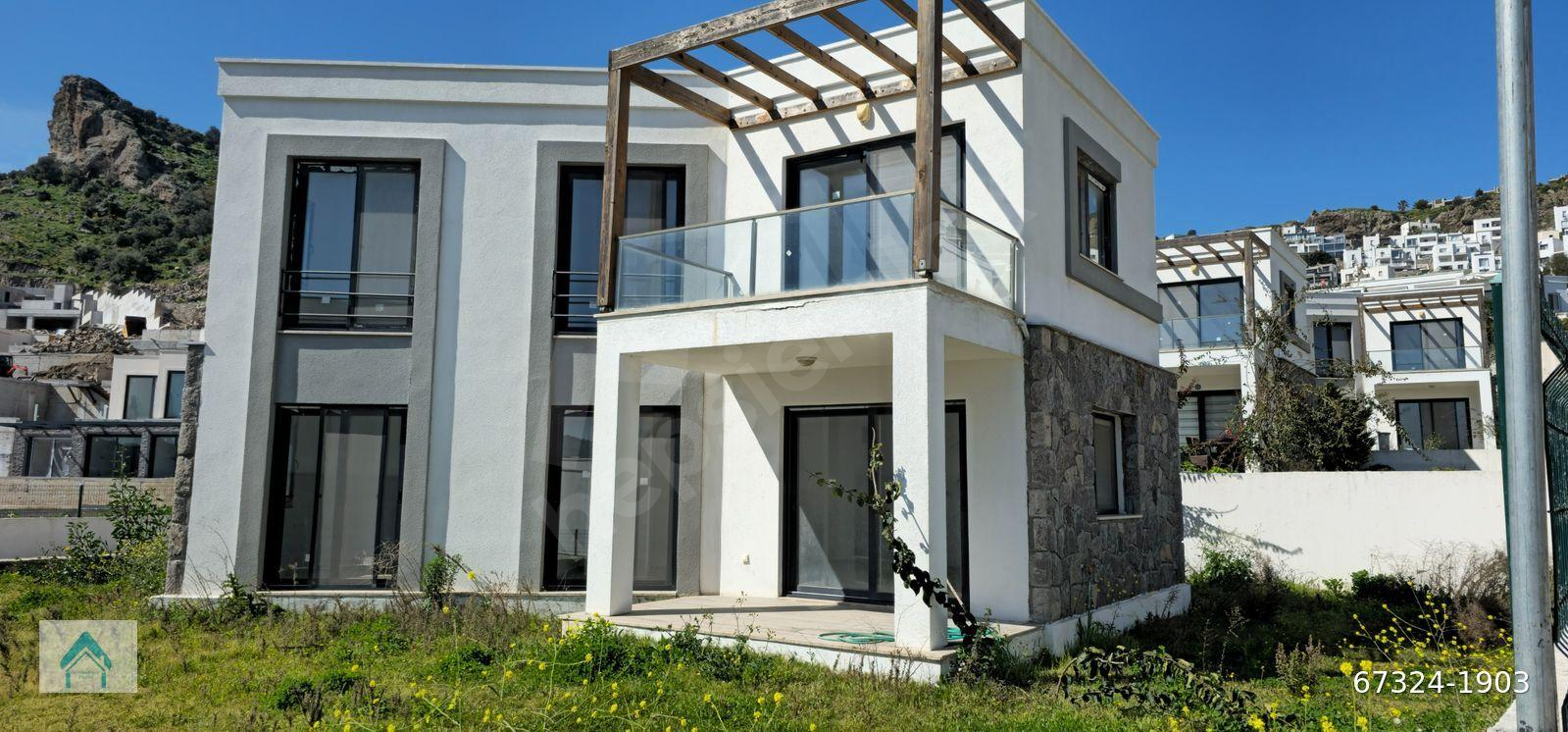 Bodrum Gündoğan Deniz Manzaralı Ferah ve Geniş Bahçeli Kiralık Yeni Ev