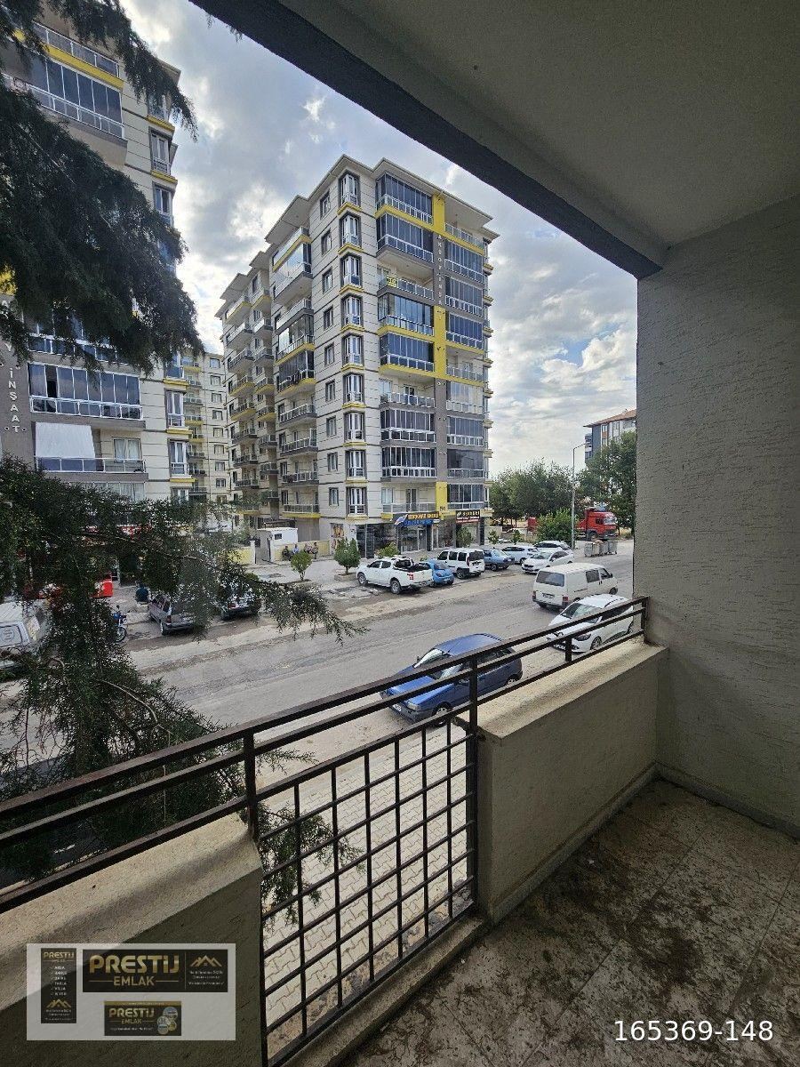 ŞİNASİ MAHALLESİNDE OTOGAR YOLU ÜZERİNDE OTOGARA ADLİYE YE YÜRÜME MESAFESİNDE KİRALIK 2+1 DAİRE