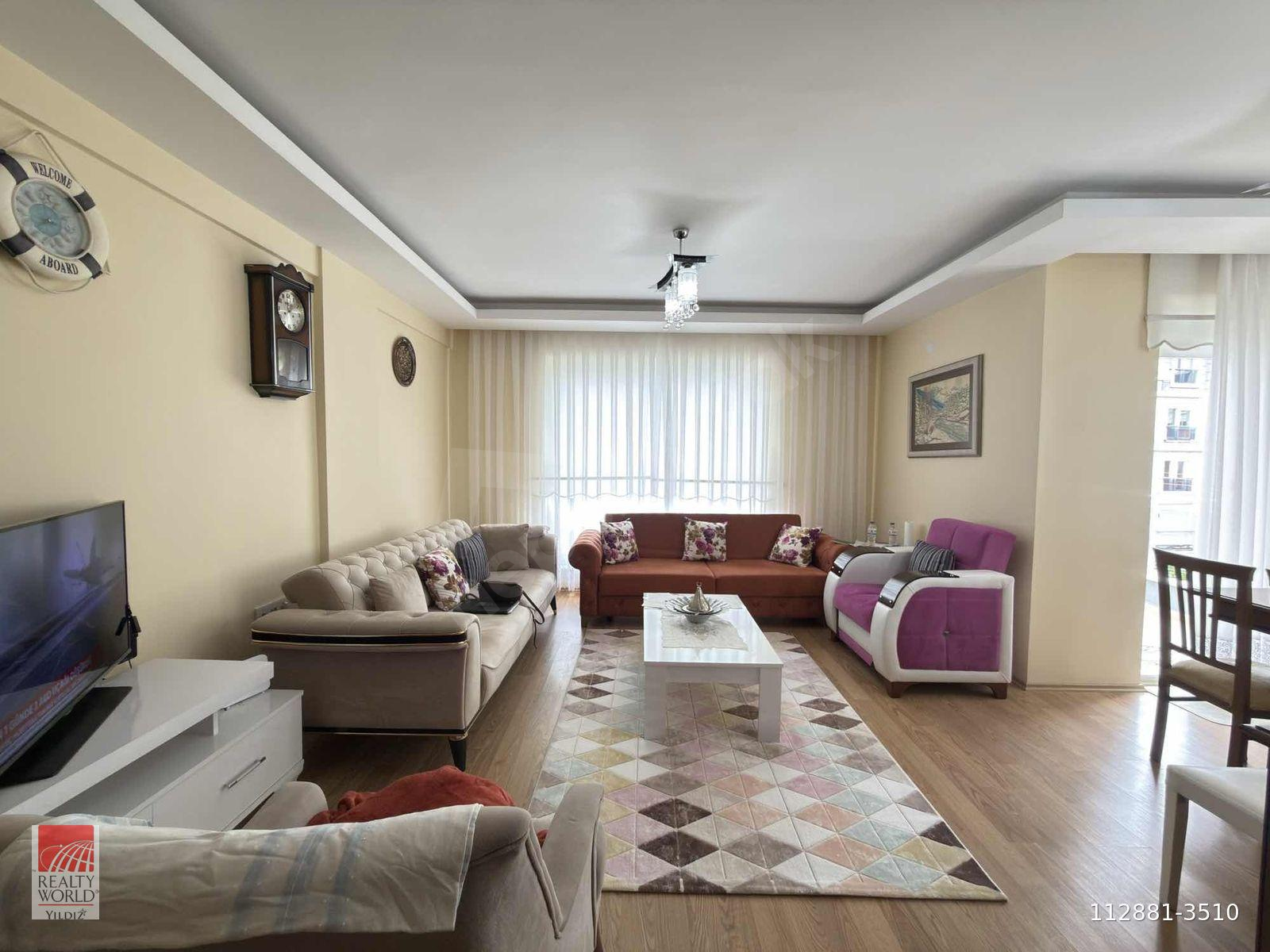 KONYAALTI HURMADA AYRI MUTFAKLI GENİŞ 2+1 SATILIK DAİRE
