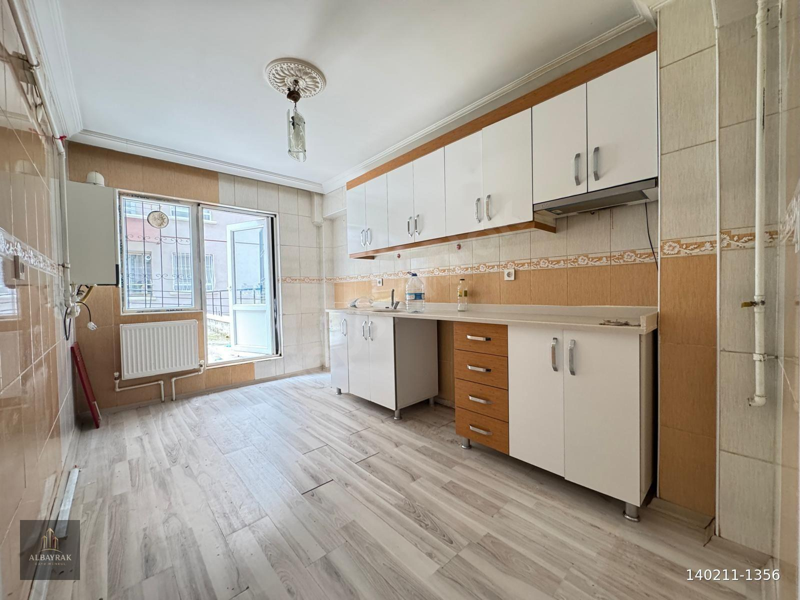 ALBAYRAK MUTLU MAHALLESİ ASANSÖRLÜ CADDE YAKINI FIRSAT 3+1 DAİRE
