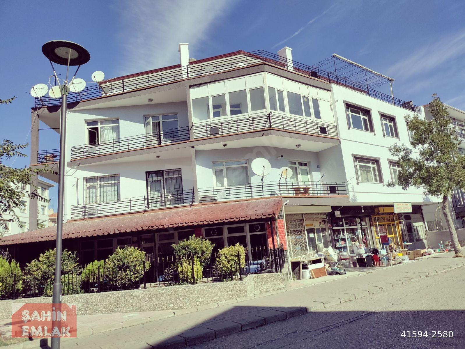 DİKİMEVİNDE METROYA YAKIN, BAGIMSIZ SALON, 3+1 GENİŞLİGİNDE, 2 ODA L SALON, KÖŞE BAŞI DAİRE