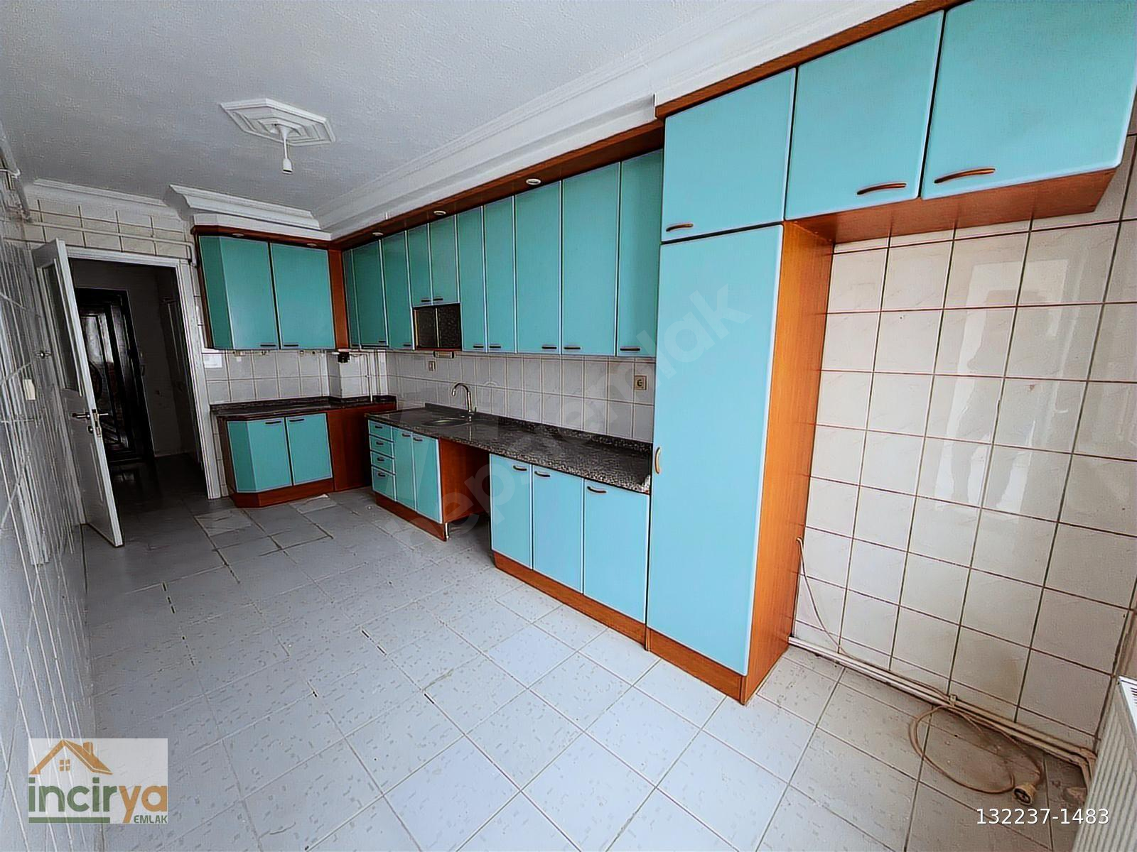 KARAMAN MAHALLESİN'DE GENİŞ VE FERAH 3+1 SATILIK DAİRE
