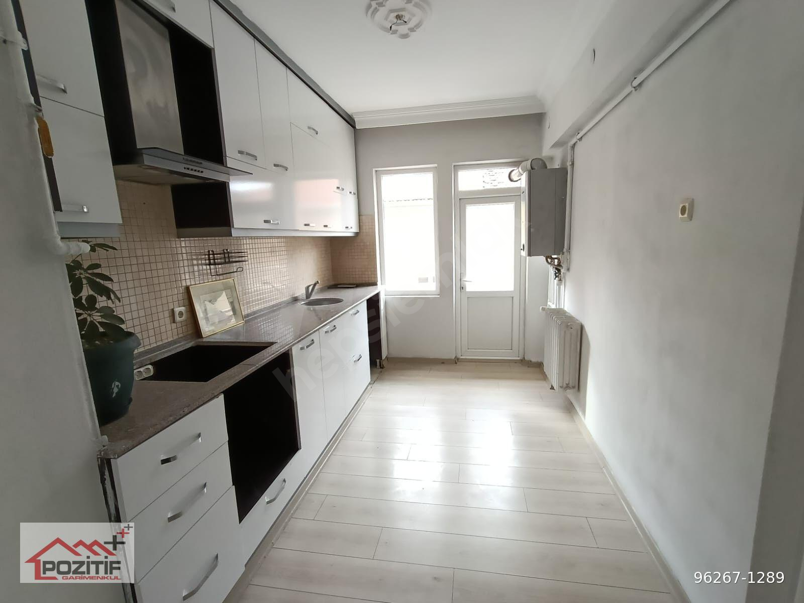 ÜÇTUTLAR MAHALLESİ ILICA CADDESİ MEVKİ 3+1 KİRALIK DAİRE