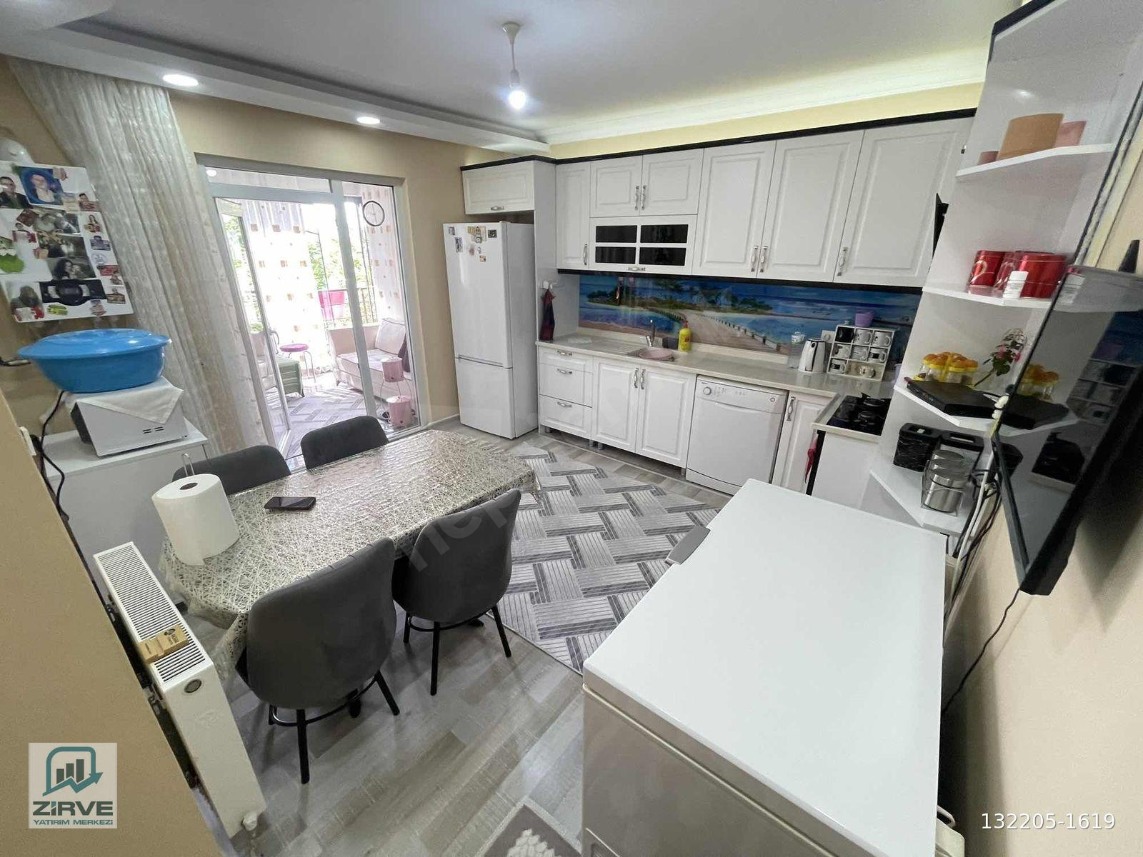 ZİRVE EMLAK'TAN TERAS BALKONLU FUL+FUL YAPILI ACİL SATILIK