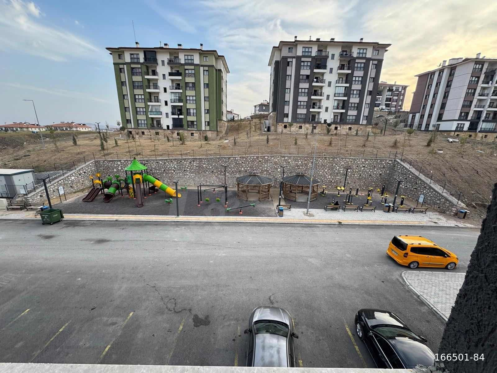 ELAZIĞ ZAFRAN TOKİDE KİRALIK 3+1 ARA KAT DAİRE