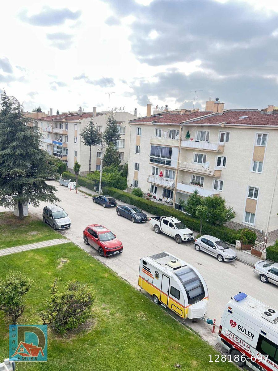 DURUDAN ERTUĞRULGAZİ 2+1 KÖŞE DAİRE RAYKENT 12 YAŞINDA