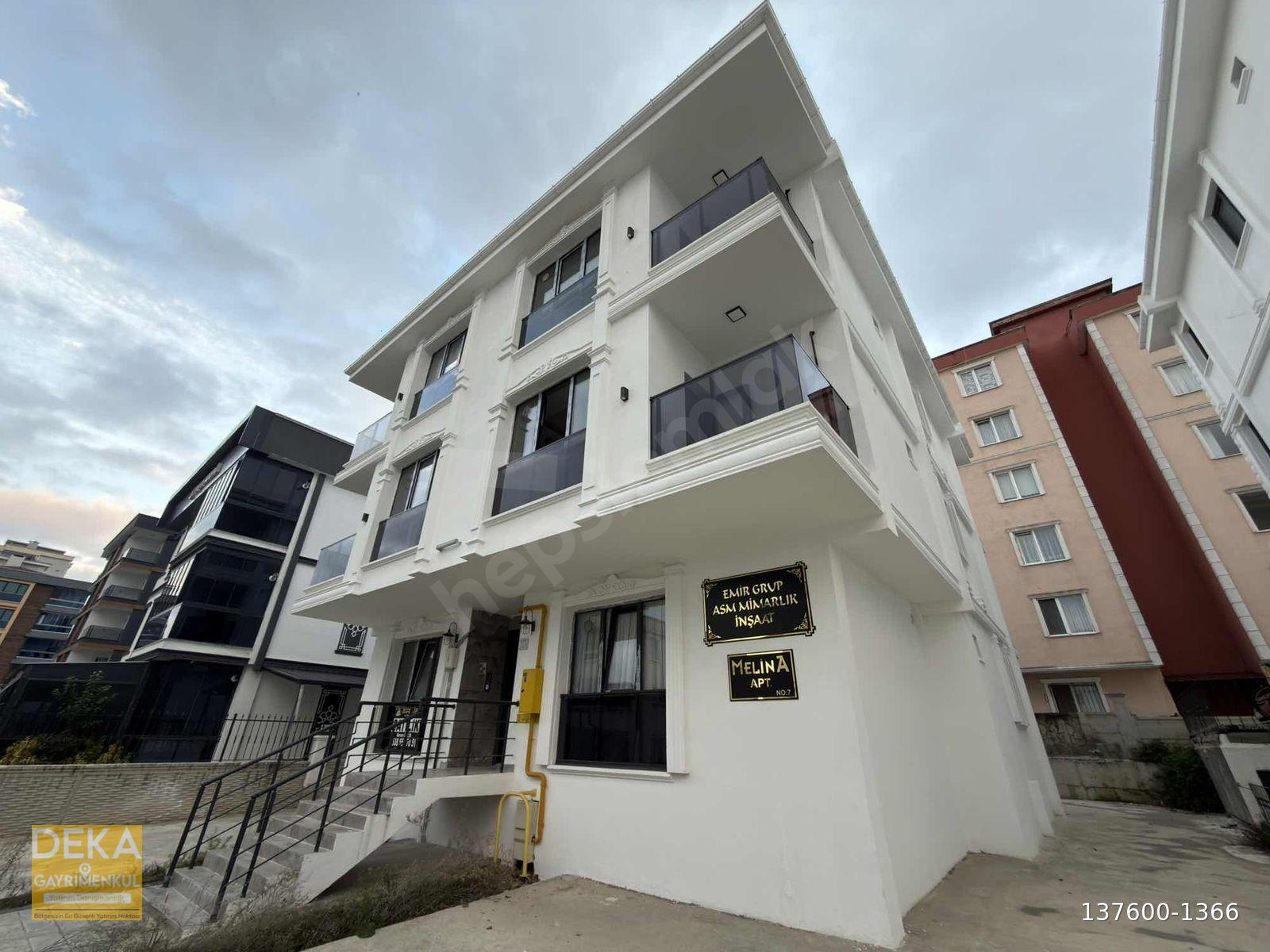 DEKA GAYRİMENKUL'DEN EŞYALI LÜKS ULAŞIMA YAKIN 1+1 DAİRE