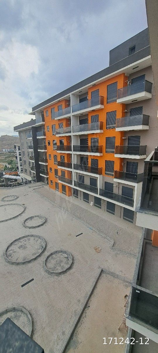 TURGUTLU LİDYA GARDEN SİTESİNDE SATILIK DAİRE