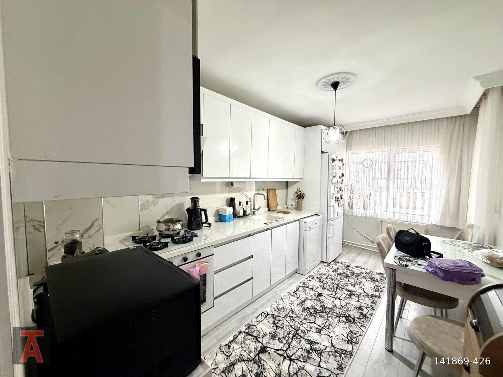 PİYADE MAH'DE GENİŞ METREKARE FULL YAPILI E.BANYOLU 3+1 DAİRE