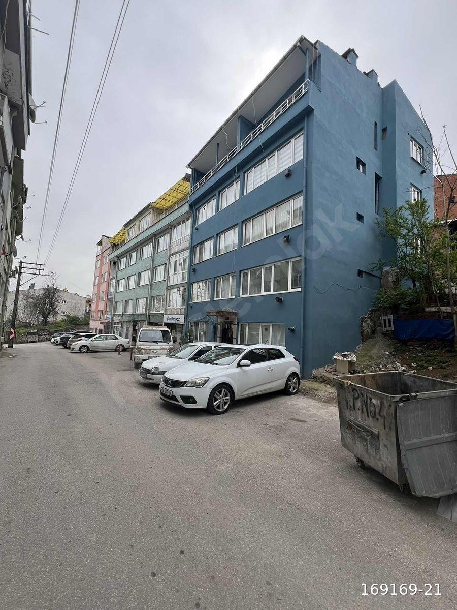 ÇEKIRGE MEYDANINA YAKIN KİRALIK 1+1 DAİRE
